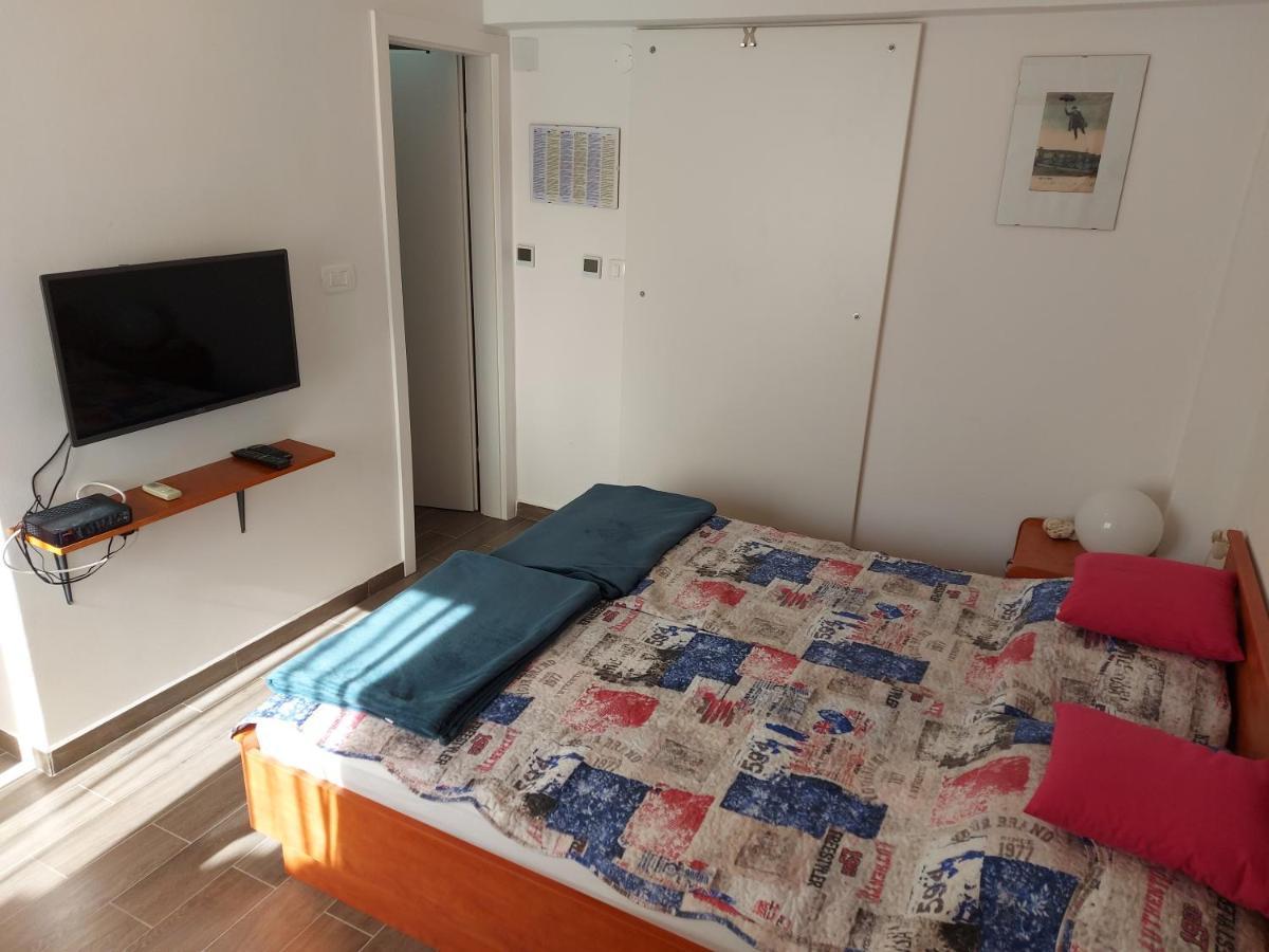 Mala Placa 센 외부 사진
